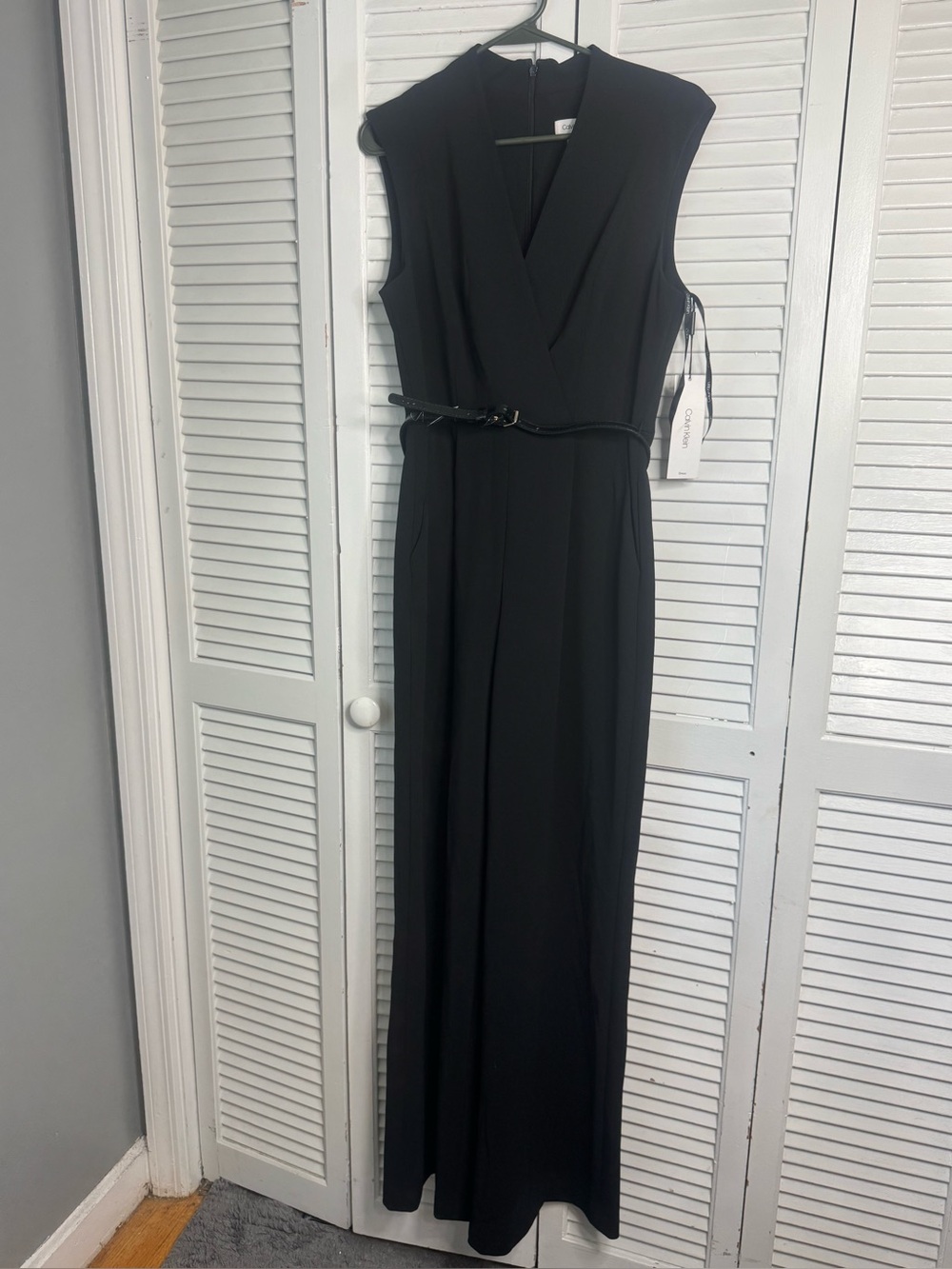 Calvin Klein Black Sleeveless V Neck Modern Chic Belted Jumpsuit Wide Leg 8